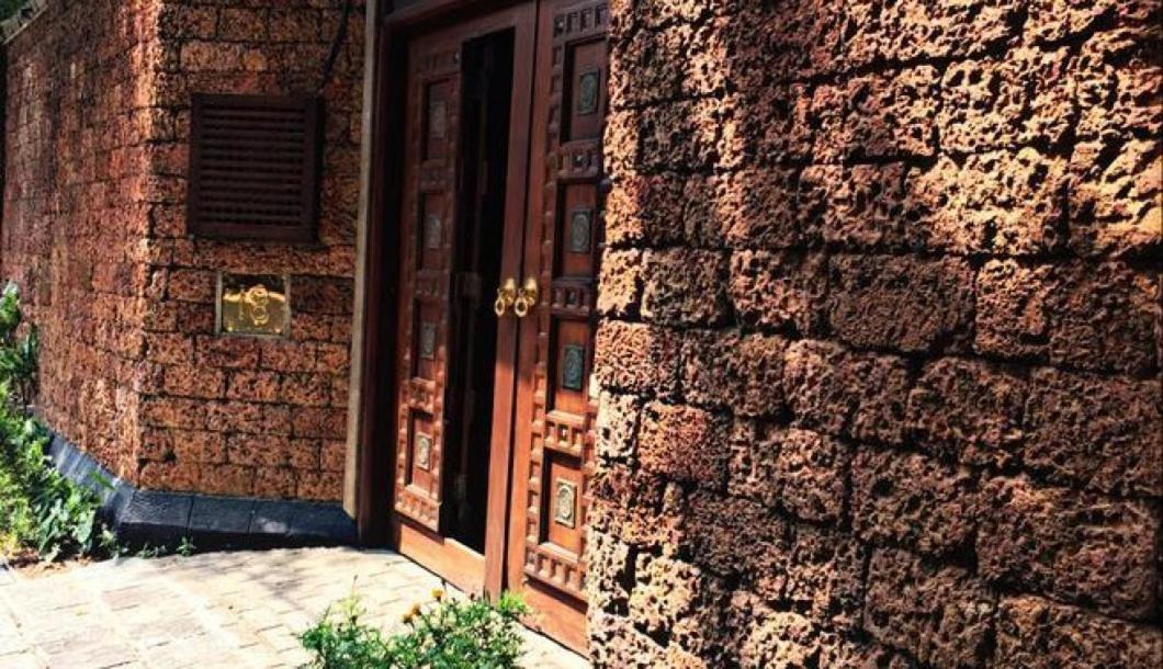 Artisan Hotel 4*